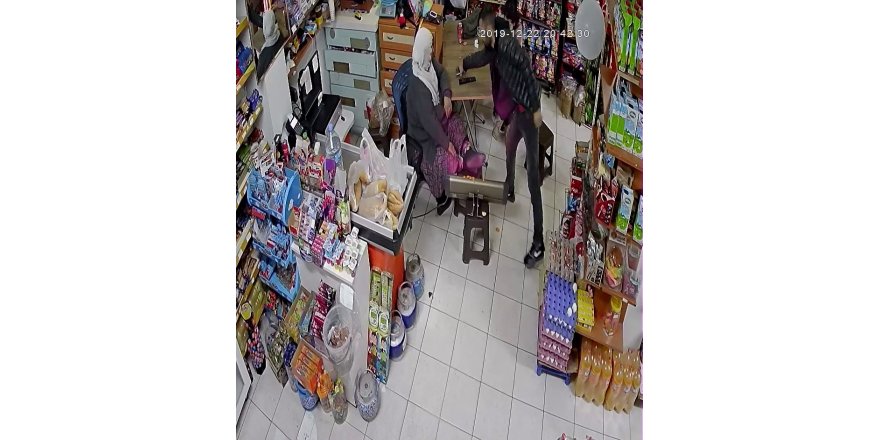 Sultangazi’de Göz Göre Göre Hırsızlık Kameralara Yansıdı