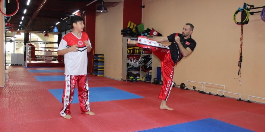 İbb Avrupa Şampiyonu Antrenörü İşten Çıkardı