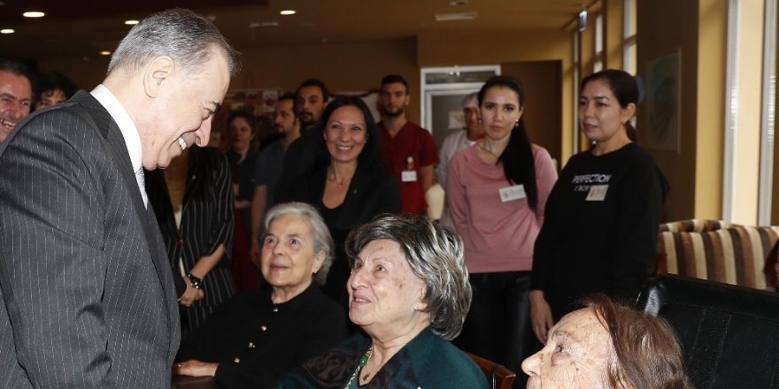 Galatasaray Başkanı Mustafa Cengiz’den Galatasaraylılar Yurdu’na Ziyaret