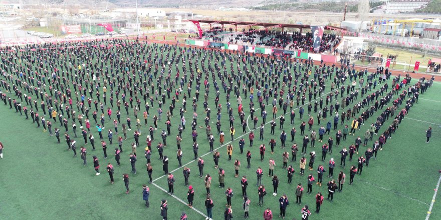 ANKARA'DA 2 BİN 500 KİŞİ OYUN HAVASI OYNADI