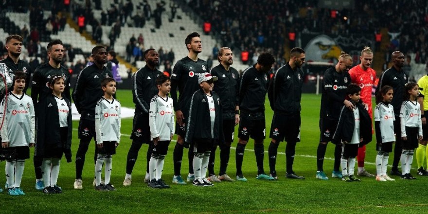 Beşiktaş’ta 4 Değişiklik