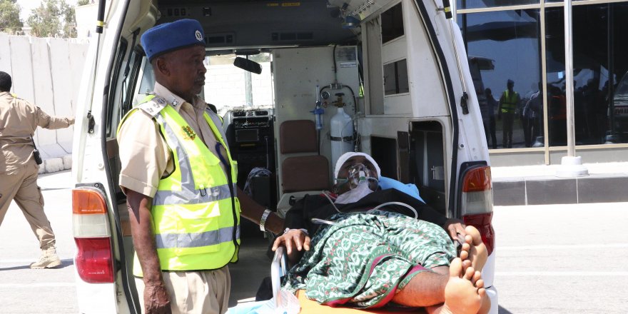 MOGADİŞU BÜYÜKELÇİSİ YILMAZ: 15 YARALIYI TÜRKİYE'YE GÖNDERECEĞİZ (2)