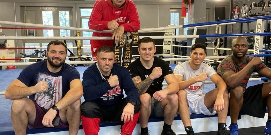 Ec Boxing Boksörlerinden Rakip Tanımıyor