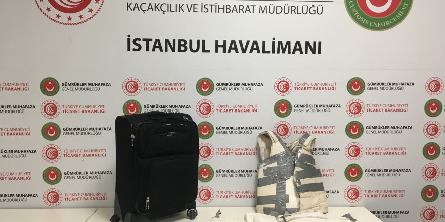 İSTANBUL HAVALİMANI'NDA UYUŞTURUCU OPERASYONU