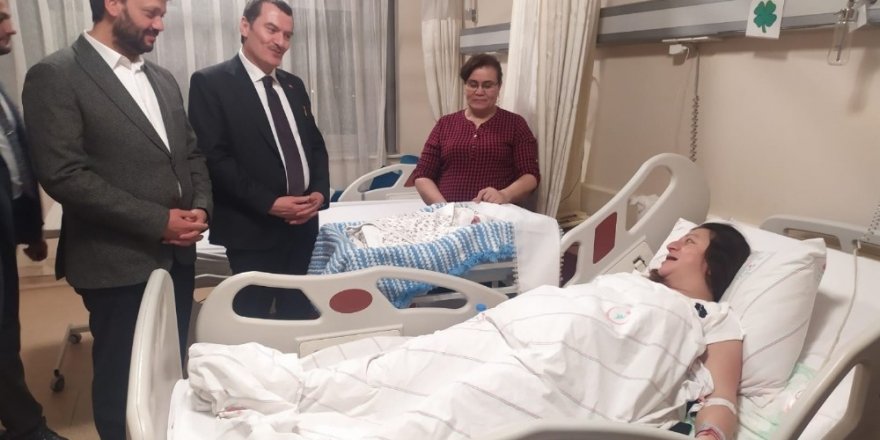 Başkan Arısoy Yeni Yılın İlk Bebeklerini Ziyaret Etti