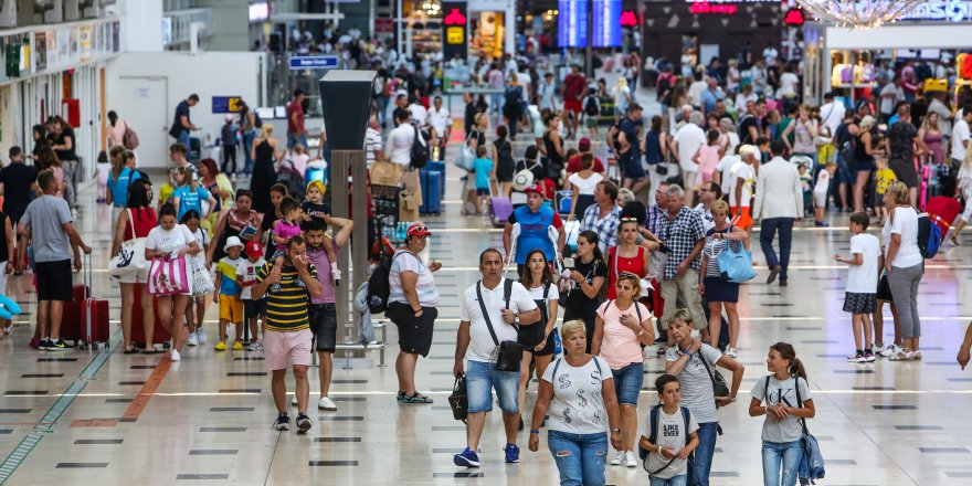 TURİZMDEKİ BÜYÜME ANTALYA HAVALİMANI’NIN KAPASİTESİNİN ARTIRILMASI KARARI GETİRDİ