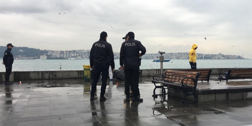 BEŞİKTAŞ SAHİLİNDE SİLAHLA İNTİHAR ETTİ (1)