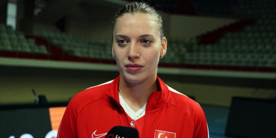 Cansu Özbay: “Olimpiyata Gitme Hayalim Var, Umarım Gerçek Olur”