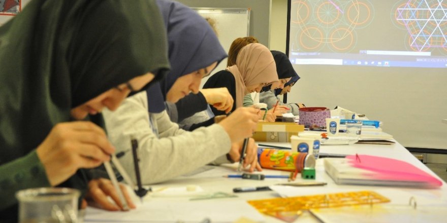 Şehir Ve Medeniyet Okulu’nda Eğitimler Başladı