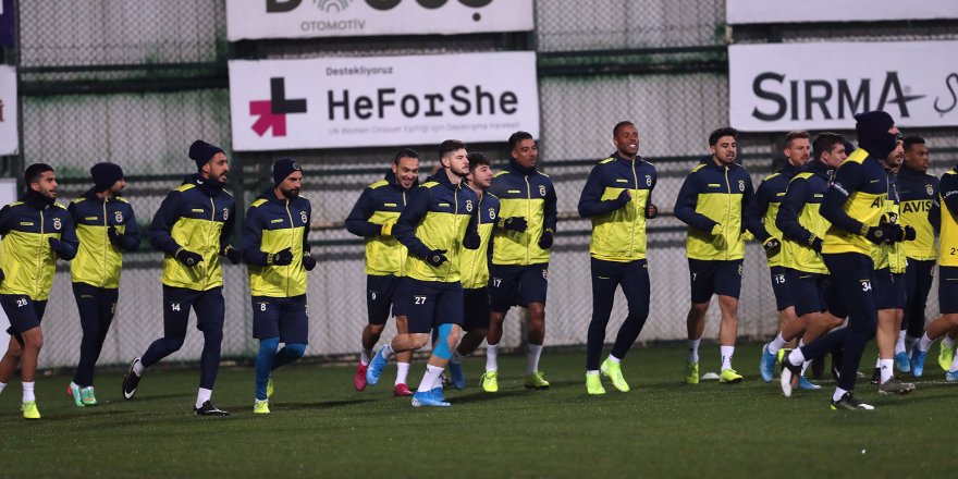 FENERBAHÇE, İKİNCİ YARI HAZIRLIKLARINA BAŞLADI