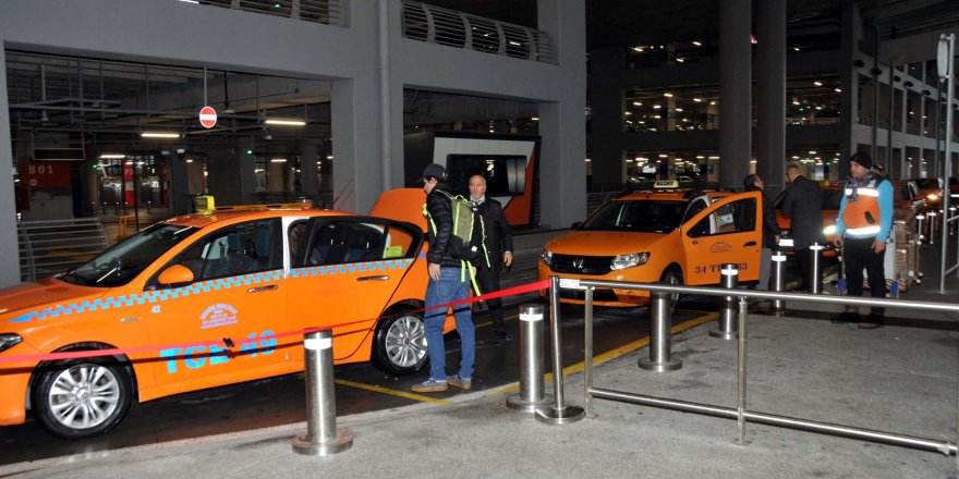 İSTANBUL'DA 'TURKUAZ TAKSİ' TARTIŞMASI 