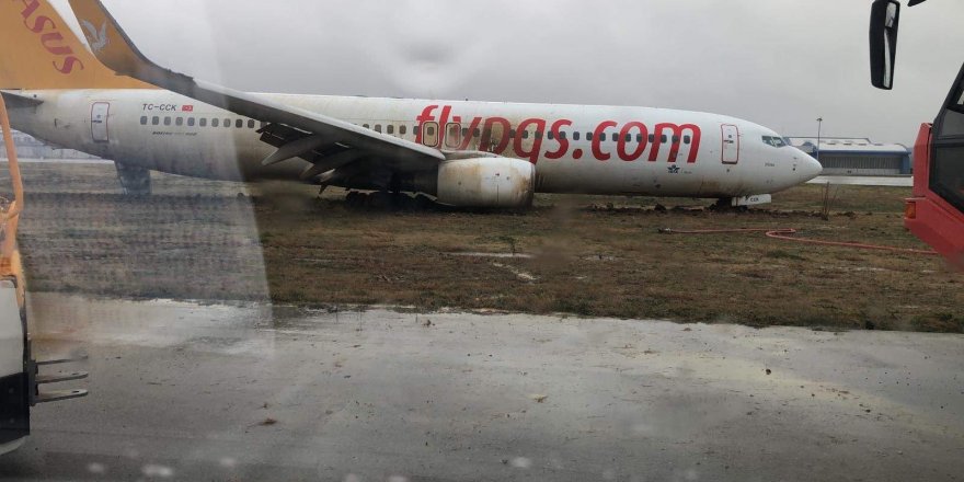 PİLOT İLE KULE KONUŞMALARI DA ORTAYA ÇIKTI: İNİŞTE TOPRAĞA ÇIKTIK, İYİ GÖZÜKÜYORUZ