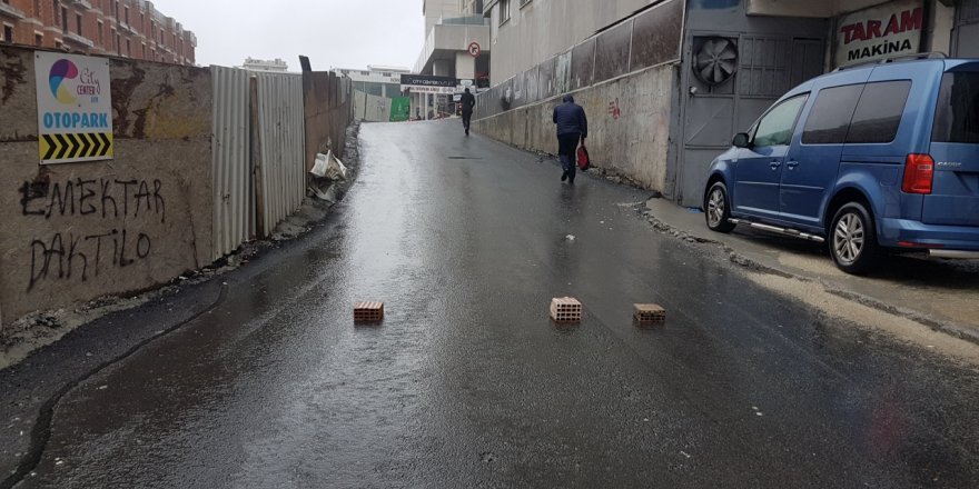 ESENYURT'TA YOLDA ÇÖKME