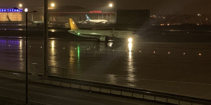 SABİHA GÖKÇEN HAVALİMANI'NDA UÇUŞLAR BAŞLADI