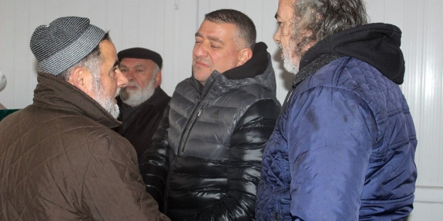 Başına Reklam Panosu Düşerek Hayatını Kaybeden Adam Son Yolculuğuna Uğurlandı