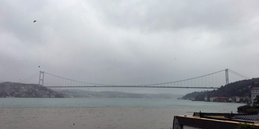 Anadolu Hisarı Sahiline Çamur Aktı