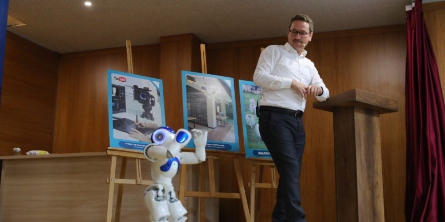 Başkan Kartoğlu’ndan Dev Kütüphane Müjdesi