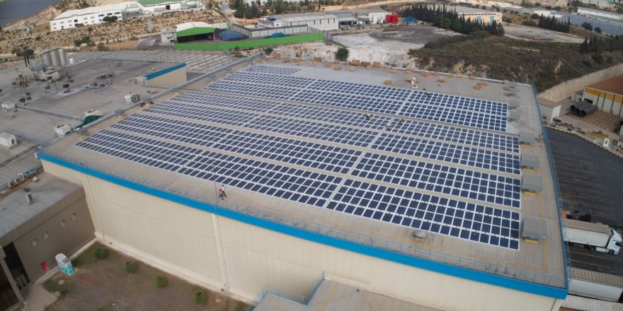 PEPSİCO FABRİKA ÇATISINA GÜNEŞ ENERJİSİ PANELLERİ YERLEŞTİRDİ