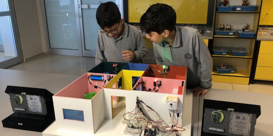 KÜÇÜK MUCİTLER ‘HAYAT KURTARAN EV’ PROJESİ GELİŞTİRDİ