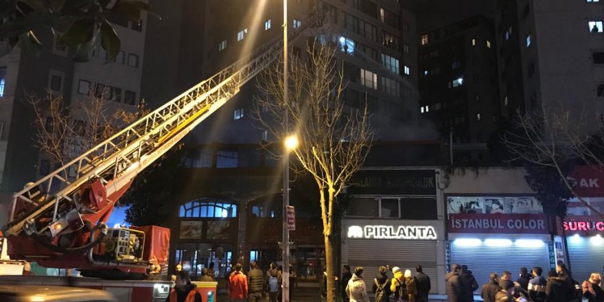 ESENYURT'TA BİR KAFEDE YANGIN ÇIKTI