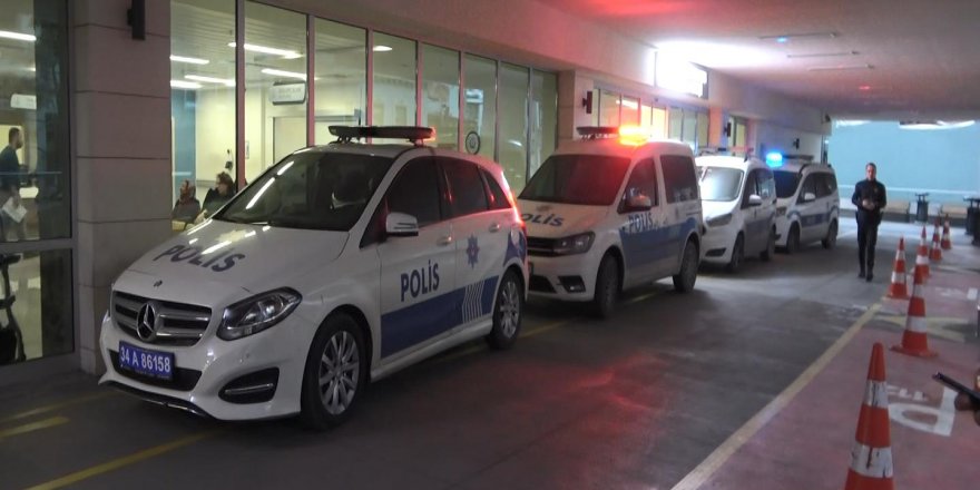 GEZİ PARKI'NDA POLİSLERE BIÇAKLA SALDIRDI: 2 POLİS YARALANDI