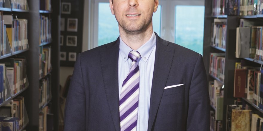 "YÜKSEK LİSANS EĞİTİMİNDE FARKLI YAKLAŞIMLAR BENİMSENMELİ"