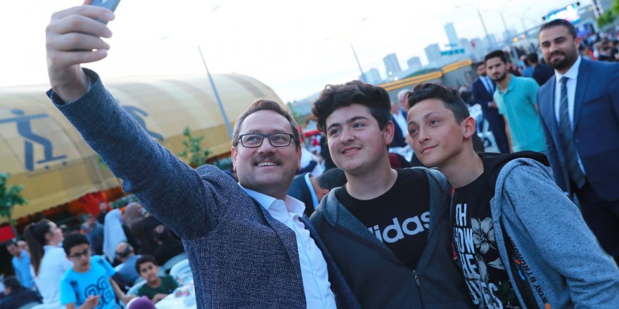 BAŞKAN KARTOĞLU'NDAN DİJİTAL DÜNYADA BİR YENİLİK DAHA