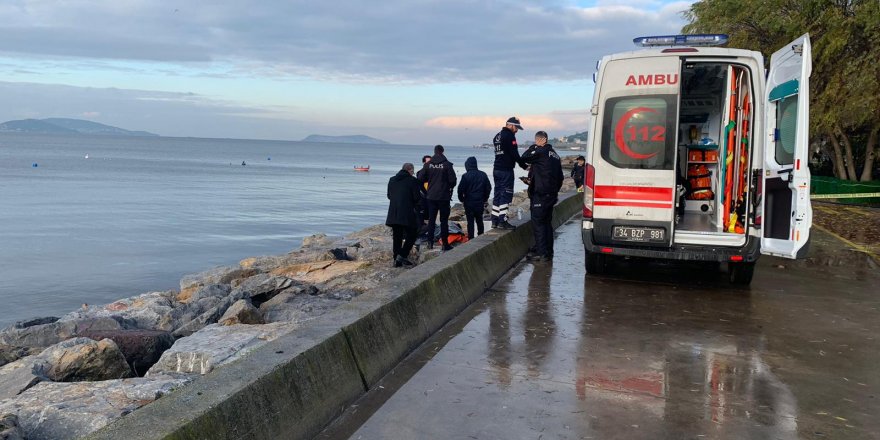 KARTAL'DA 75 YAŞINDAKİ KADININ CESEDİ DENİZDE BULUNDU