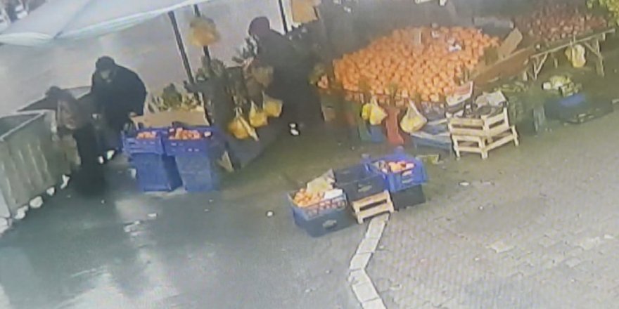 ESENYURT'TA YAŞLI ÇİFTİN ÖLÜMDEN DÖNDÜĞÜ KAZA KAMERADA