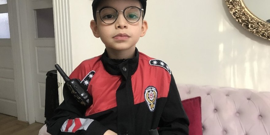 Yunus Polislerinden Küçük Erdem’e Doğum Günü Sürprizi