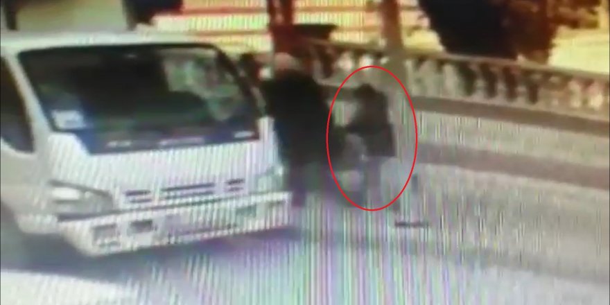 FATİH'TE YANKESİCİLİK ANLARI GÜVENLİK KAMERASINDA