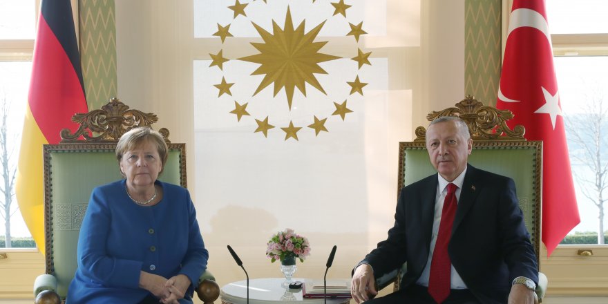 ERDOĞAN İLE MERKEL GÖRÜŞÜYOR