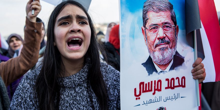 MISIR KONSOLOSLUĞU ÖNÜNDE EYLEM