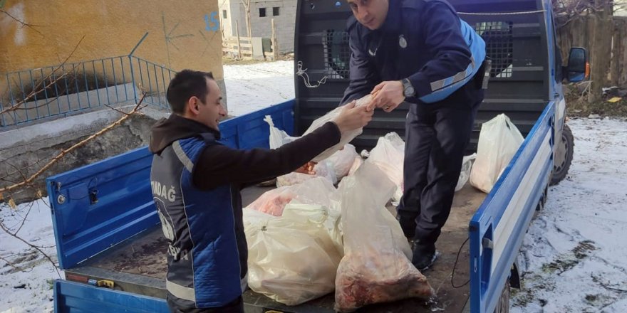 ALTINDAĞ'DA 200 KİLO KAÇAK ETE EL KONULDU