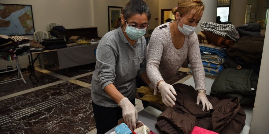 Kadıköy, Depremin Ardından Yaraları Birlikte Sarıyor