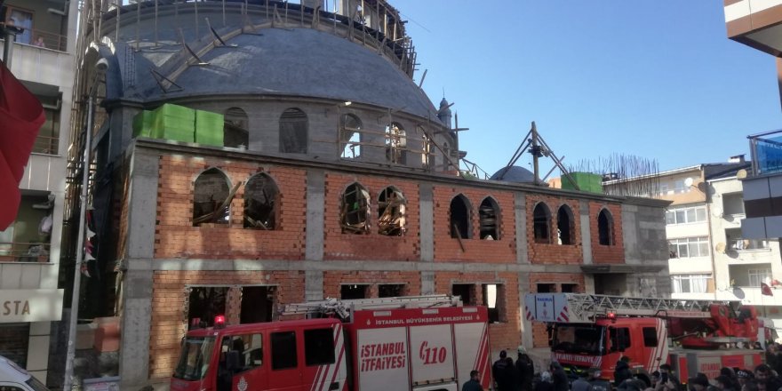 SULTANGAZİ'DE İNŞAAT HALİNDEKİ CAMİDE ÇÖKME