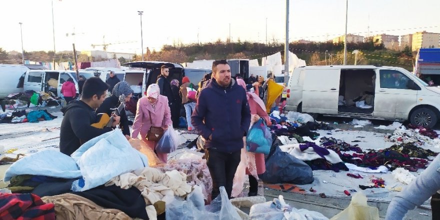 Bu Tezgaha Gelenler, Oynamadan Gitmiyor