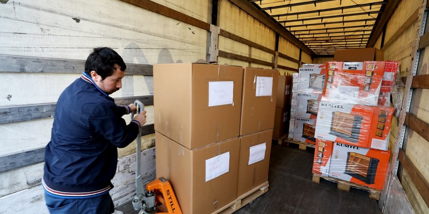 SANCAKTEPE’DEN DEPREM BÖLGESİNE 2 TIR YARDIM MALZEMESİ GÖNDERİLDİ