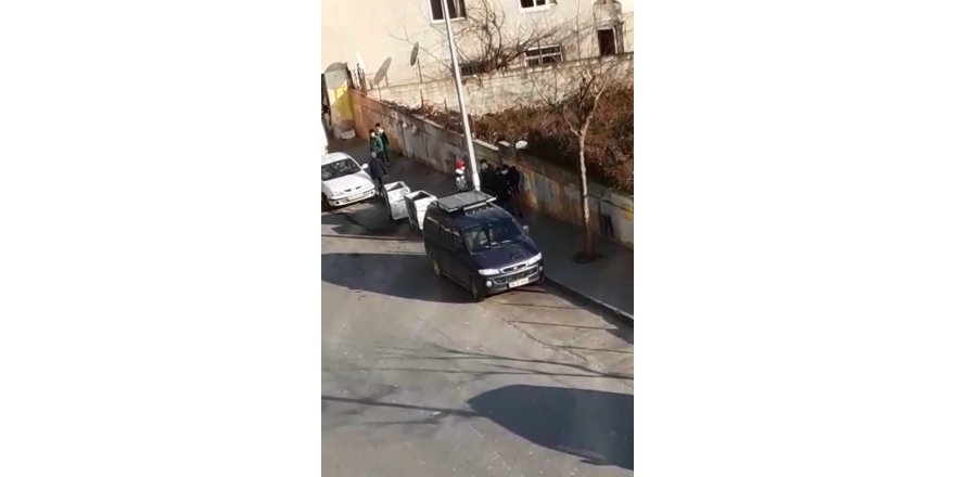 'MAHALLENİN GENÇ MAGANDALARI' POMPALIYLA BÖYLE ATEŞ ETTİ 