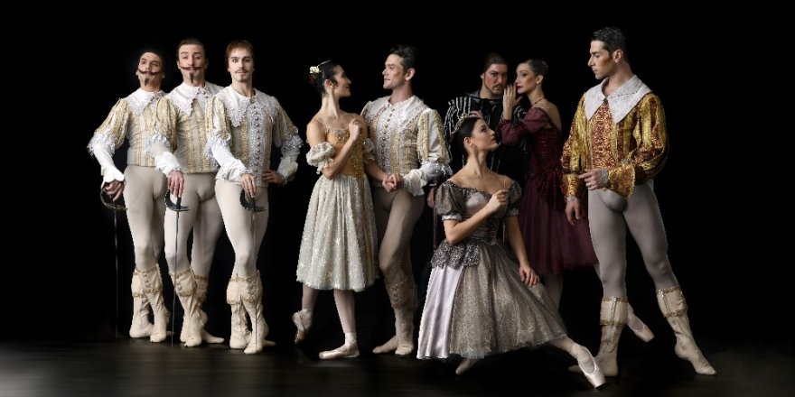 “Üç Silahşör” Balesi Bu Kez Görme Engelliler İçin Kadıköy’de Sahne Alıyor