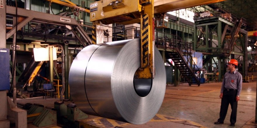 Çelikte Tersine Gidiyoruz