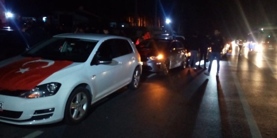 İstanbul’da Şehitler İçin Sürücüler Konvoy Oluşturdu