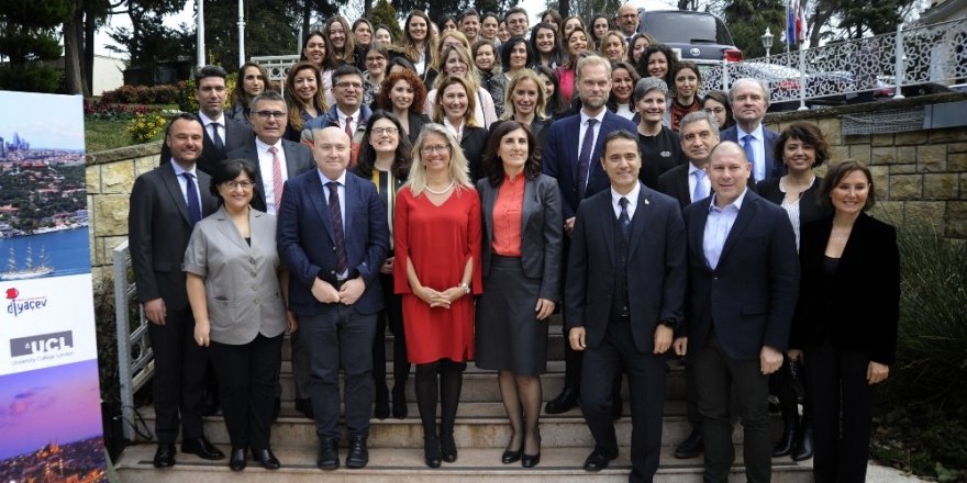 “Obeziteyi Değiştiren Şehir İstanbul” Projesi İçin İmzalar Atıldı