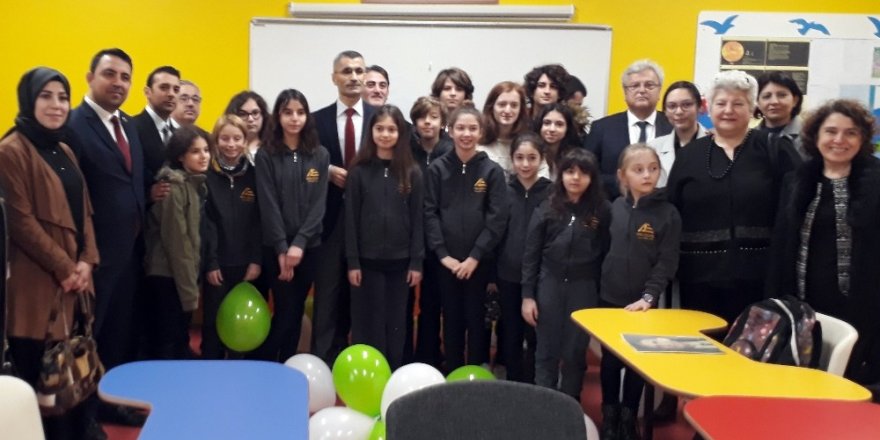 Özel Okullu Öğrencilerden "Özel" Çocuklara Tam Donanımlı Sınıf