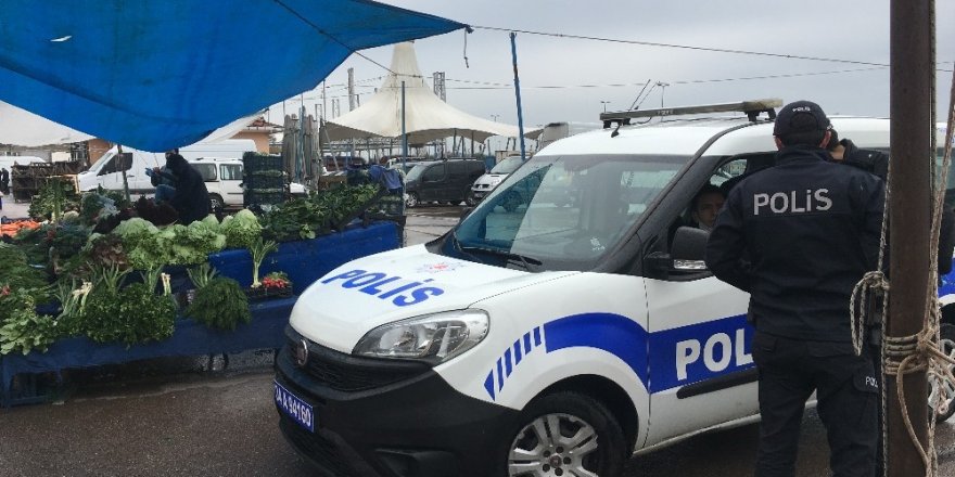 Polisten 20 Yaş Altı Ve 65 Yaş Üstündekilere Uygulama