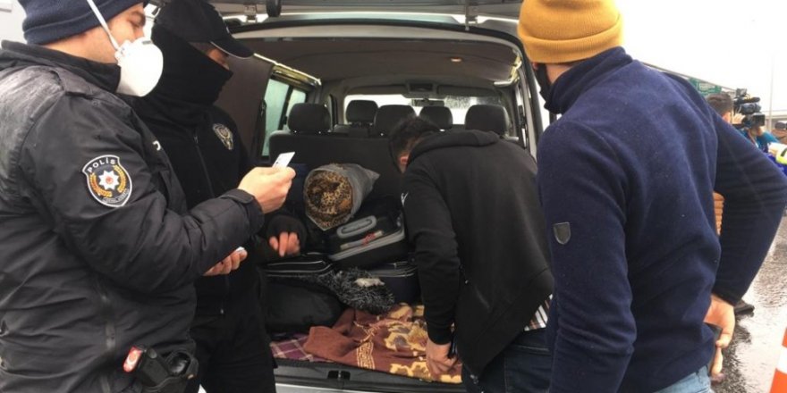 Korona Virüs Denetimlerinde Pes Dedirten Görüntü