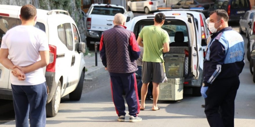 Kağıthane’de Ekmekler Vatandaşlara Ulaştırılıyor