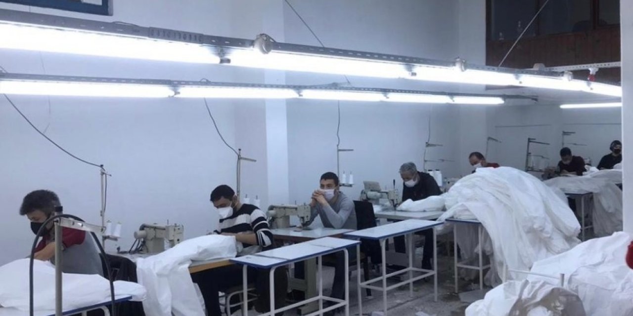 Polis, Kaçak Maske Ve Tulum Üretenlere Göz Açtırmadı