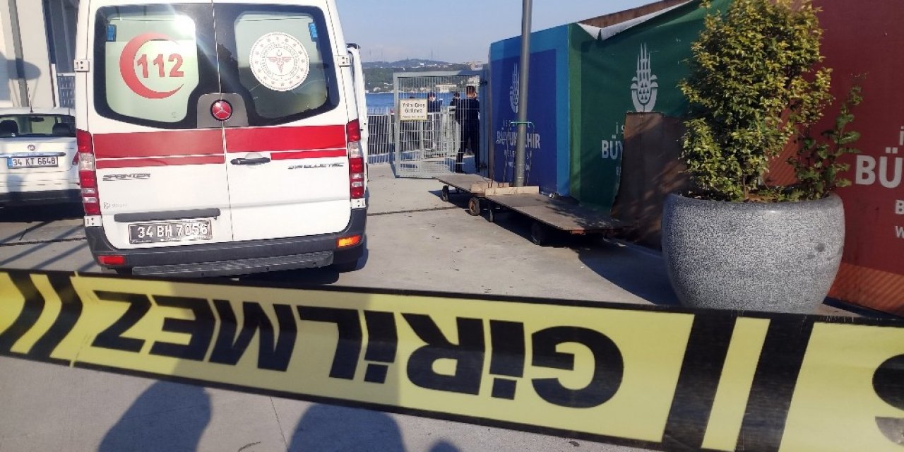 Kabataş İskelesinden Denize Atlayan Şahıs Hayatını Kaybetti