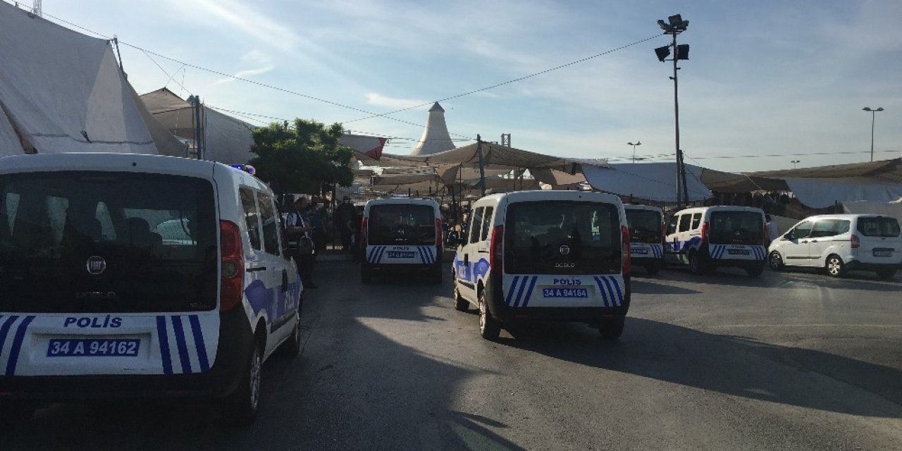 Pazarda Bıçaklı Kavga: 4 Yaralı